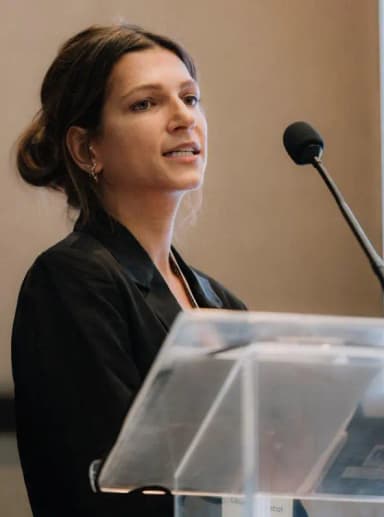 Dra. Laura Tabacof